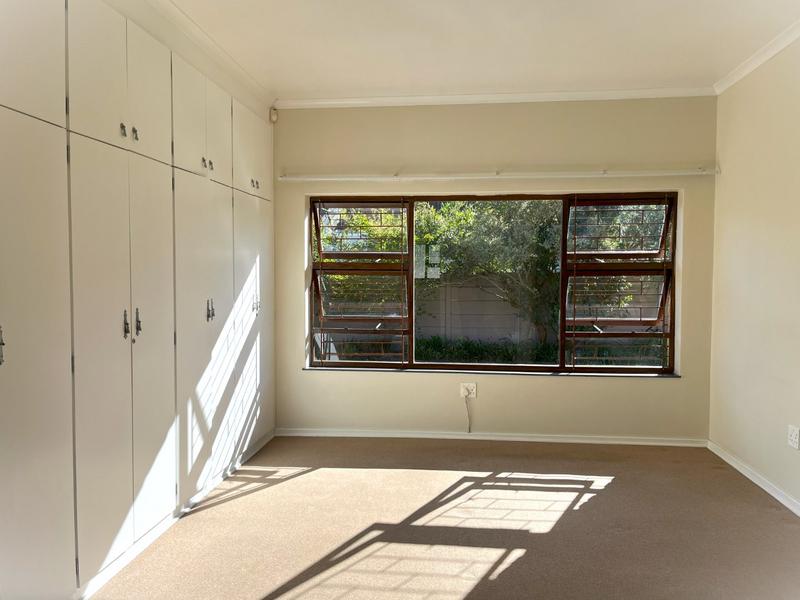 4 Bedroom Property for Sale in Heather Park Western Cape